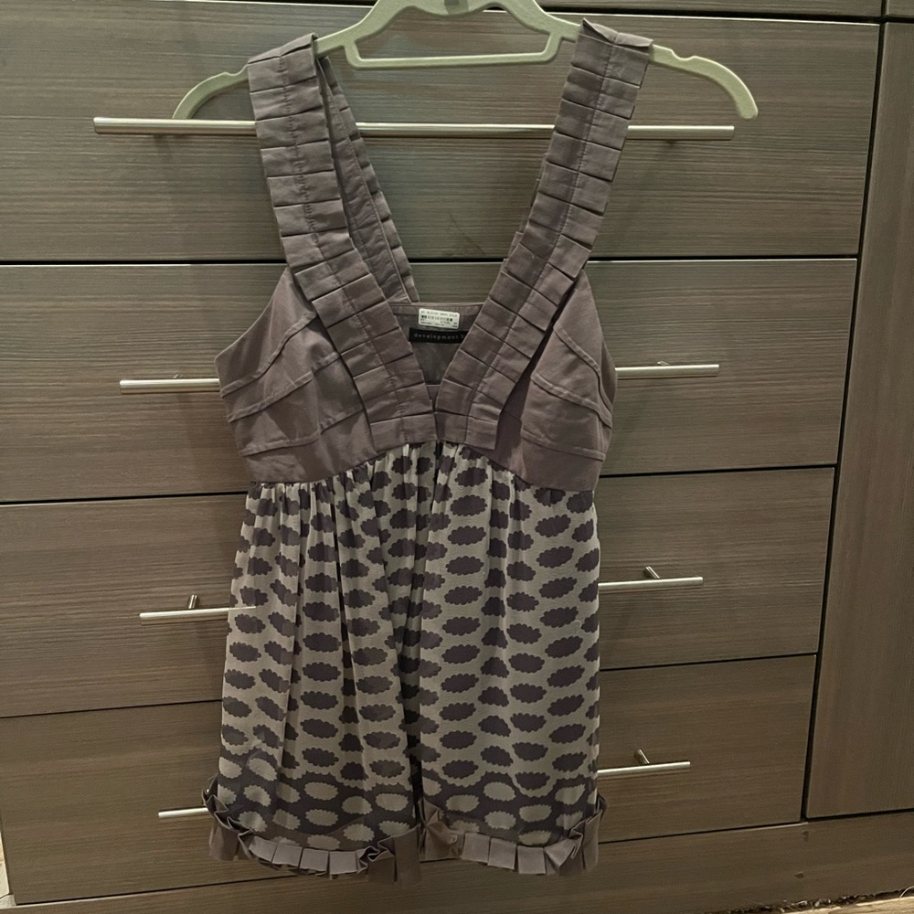 Unusual and incredibly cute top by Development by Erica Davies, size 4